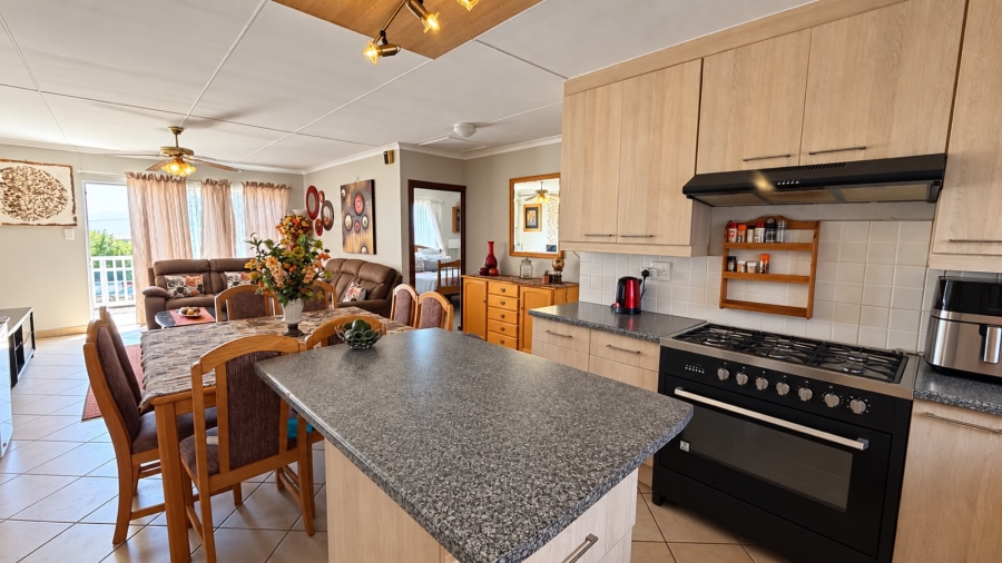 3 Bedroom Property for Sale in Heiderand Western Cape